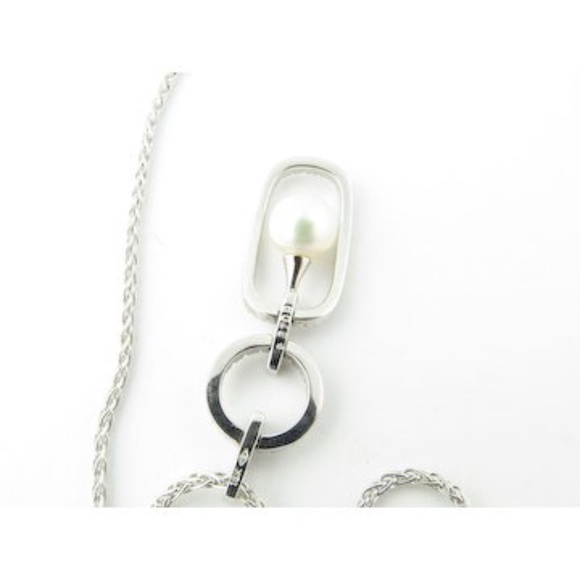 Vintage 18 Karat White Gold Pearl and Diamond Pendant Necklace #3152 - Picture 7 of 9